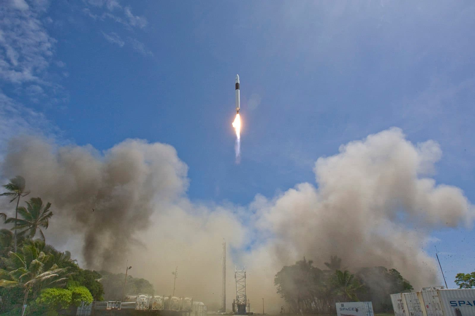 Falcon 1 image